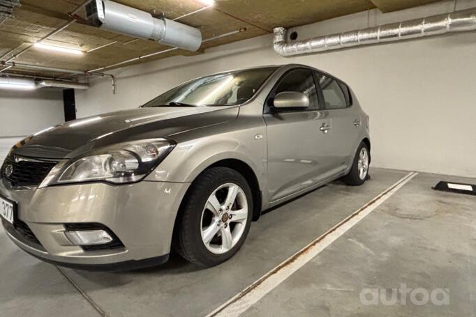 Kia Cee'd 1 generation [restyling] Hatchback 5-doors