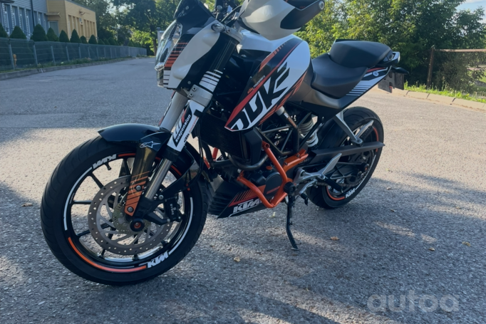 KTM Duke