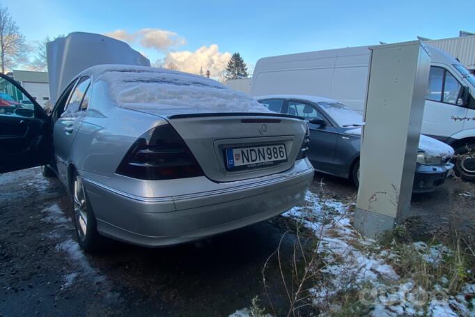 Mercedes-Benz C-Class W203/S203/CL203 Sedan