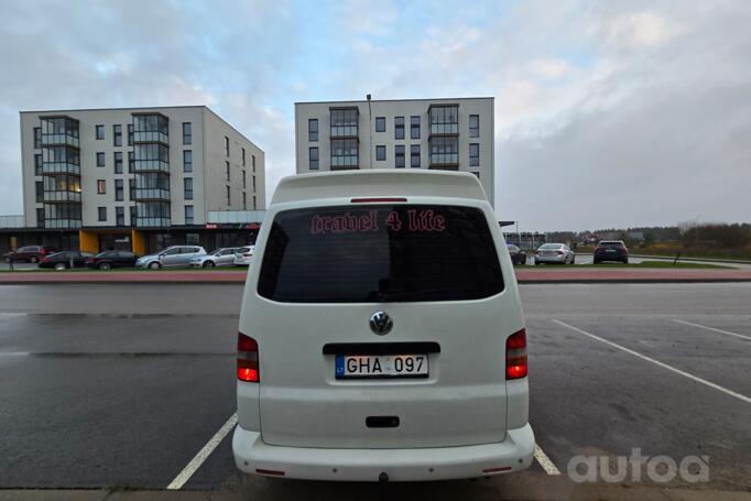 Volkswagen Transporter T5 Minivan 4-doors