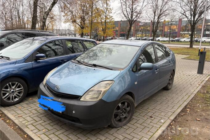 Toyota Prius 2 generation Hatchback