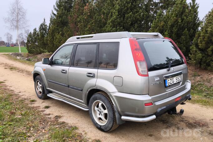 Nissan X-Trail T30 Crossover