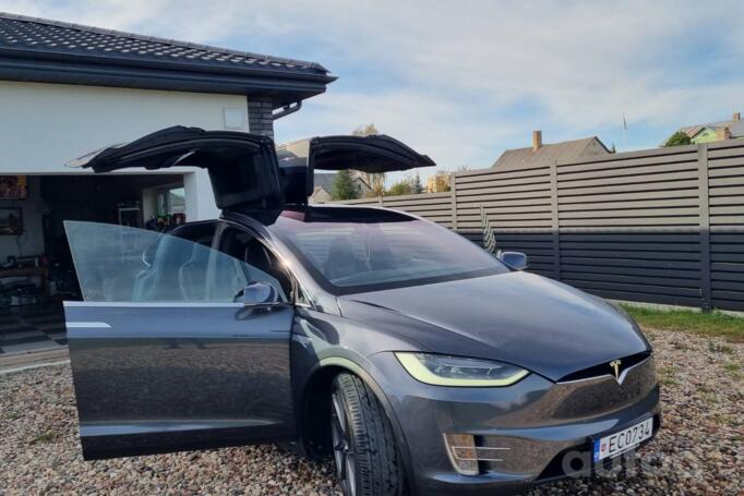 Tesla Model X 1 generation Crossover