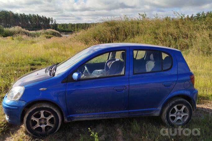 Toyota Yaris 1 generation