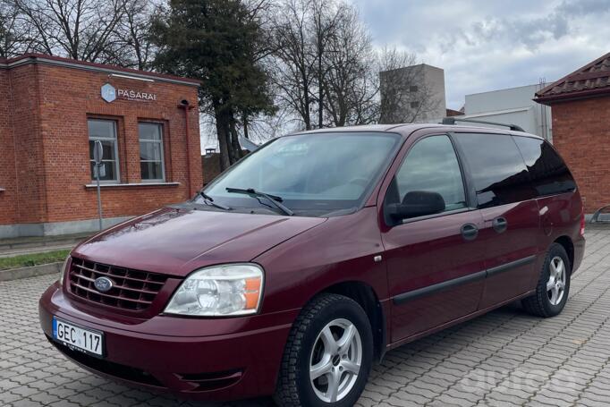 Ford Freestar 1 generation