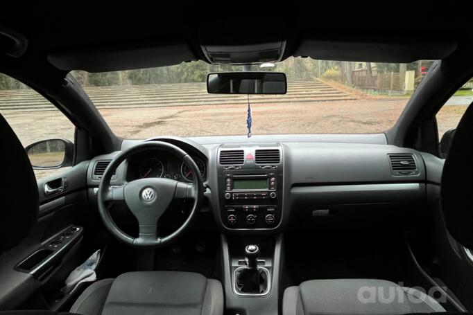 Volkswagen Golf 5 generation Hatchback 5-doors