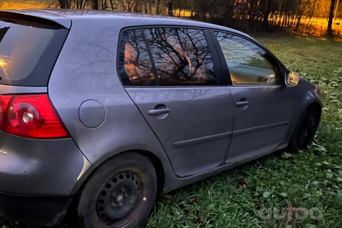 Volkswagen Golf 5 generation Hatchback 5-doors