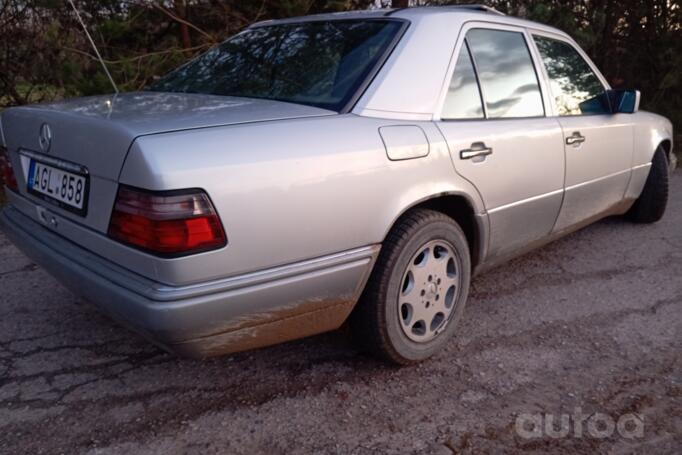 Mercedes-Benz E-Class W124 [2th restyling] Sedan