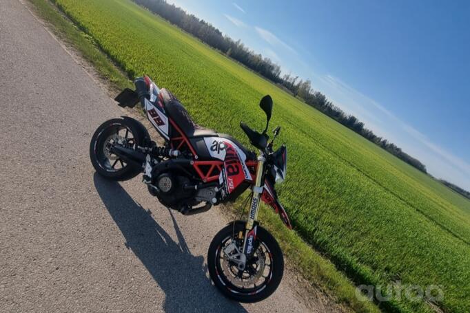 Aprilia SMV