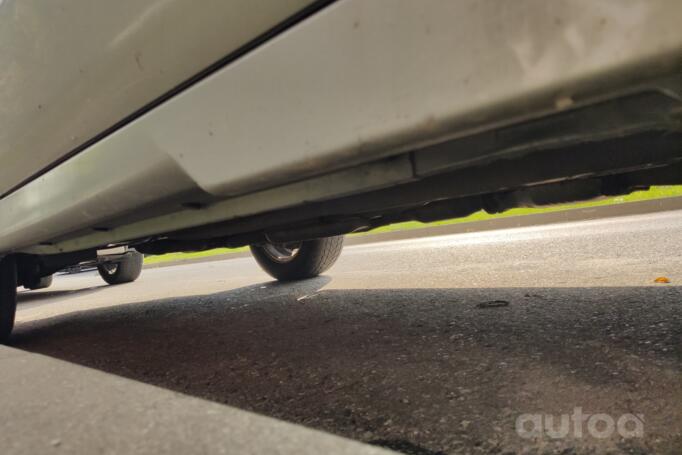 Subaru Outback 2 generation wagon 5-doors