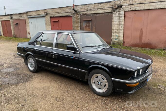 BMW 5 Series E12 [restyling] Sedan