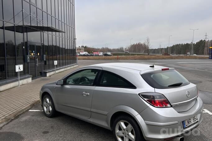 Opel Astra H Hatchback