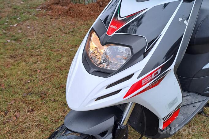 Aprilia SR