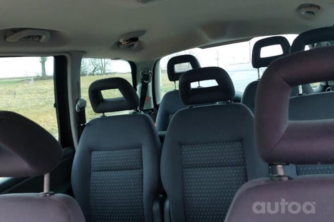 SEAT Alhambra 1 generation [restyling] Minivan