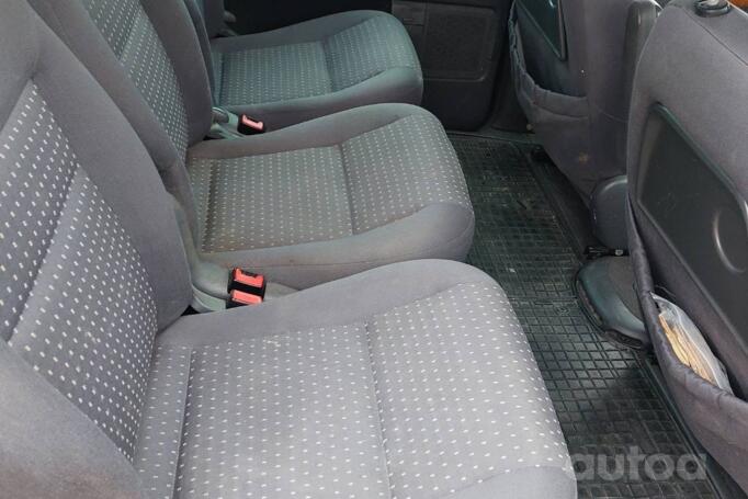 SEAT Alhambra 1 generation [restyling] Minivan