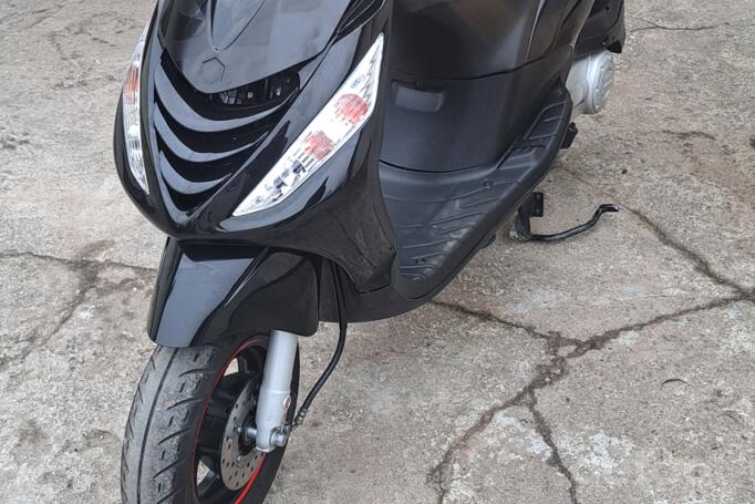 Piaggio Zip 50