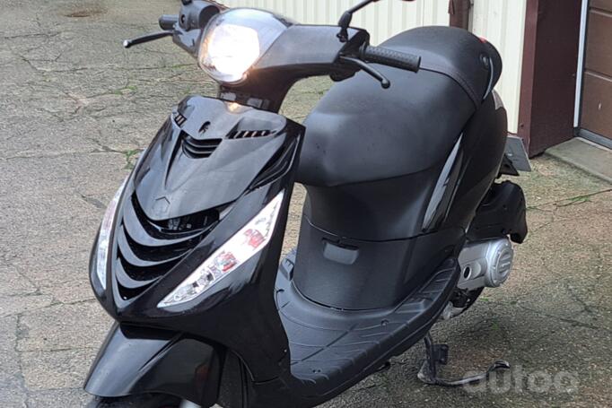 Piaggio Zip 50