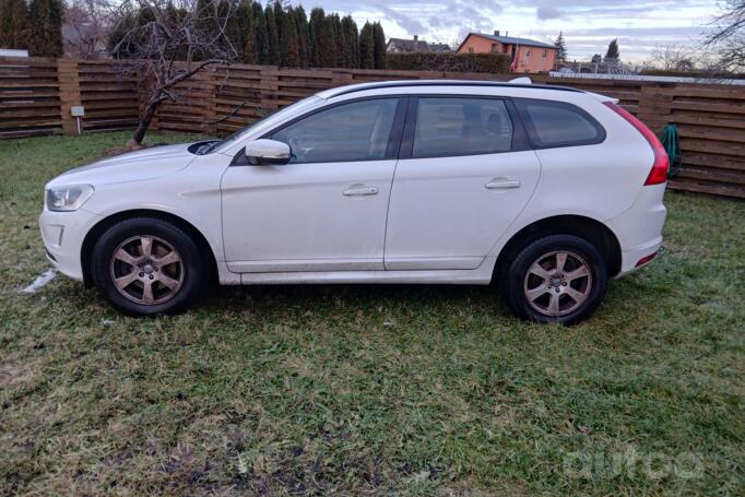 Volvo XC60 1 generation [restyling] Crossover