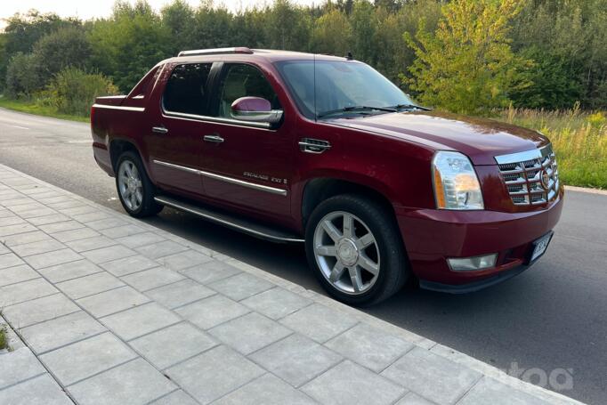 Cadillac Escalade 3 generation SUV