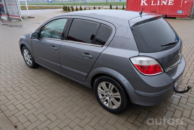 Opel Astra H Hatchback