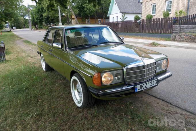 Mercedes-Benz W123 1 generation