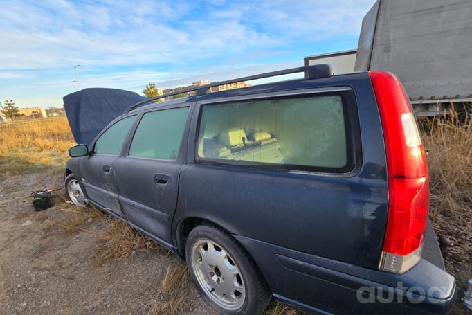 Volvo V70 2 generation [restyling] wagon 5-doors