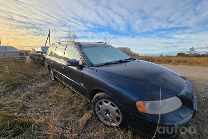 Volvo V70 2 generation [restyling] wagon 5-doors