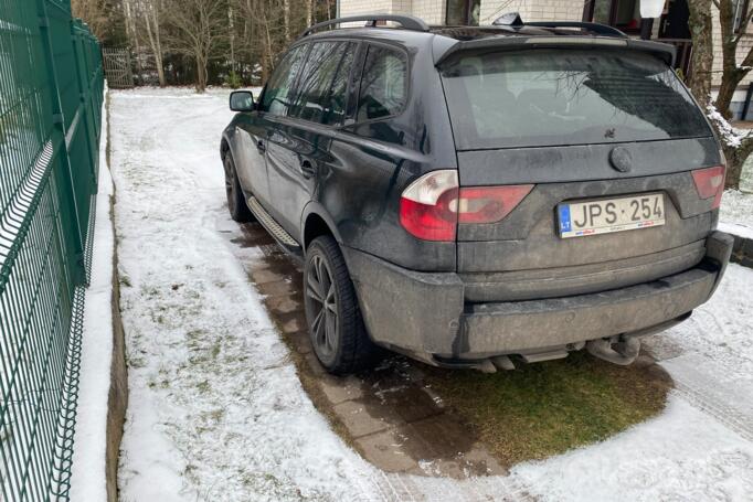 BMW X3 E83 Crossover