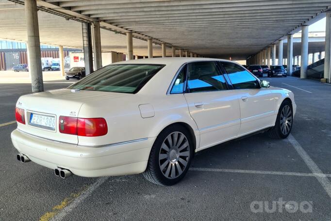 Audi A8 D2/4D [restyling] Sedan 4-doors