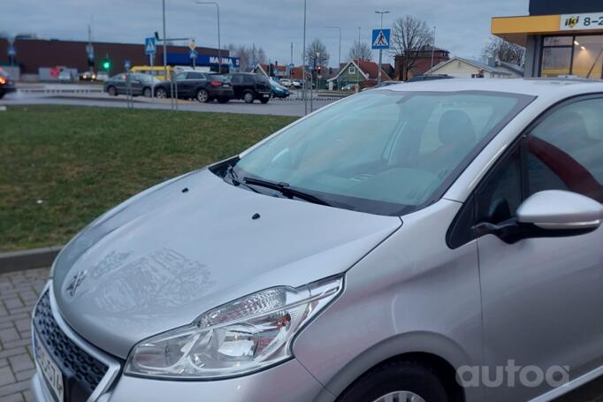 Peugeot 208 1 generation Hatchback 5-doors