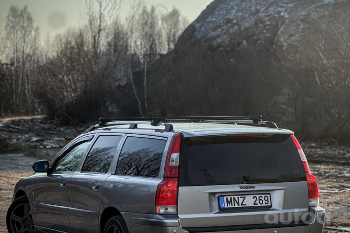 Volvo V70 2 generation [restyling] wagon 5-doors