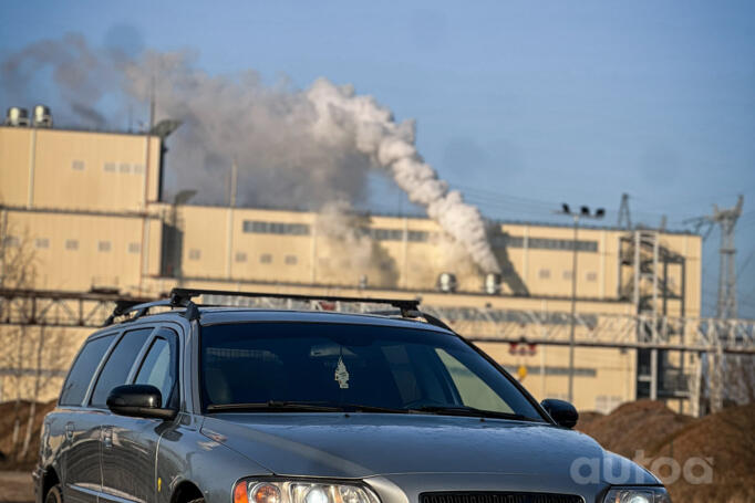 Volvo V70 2 generation [restyling] wagon 5-doors