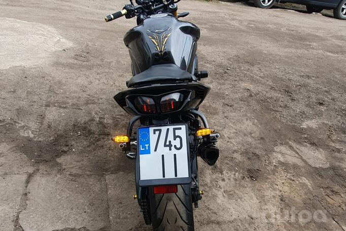 Yamaha FZ