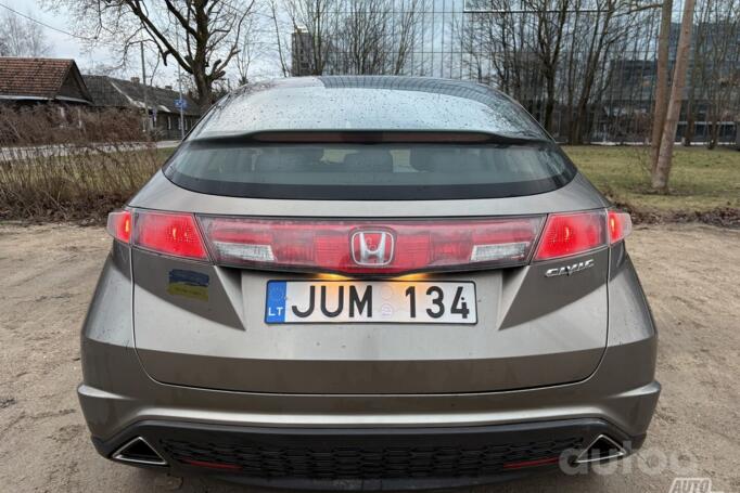 Honda Civic 8 generation Hatchback 5-doors