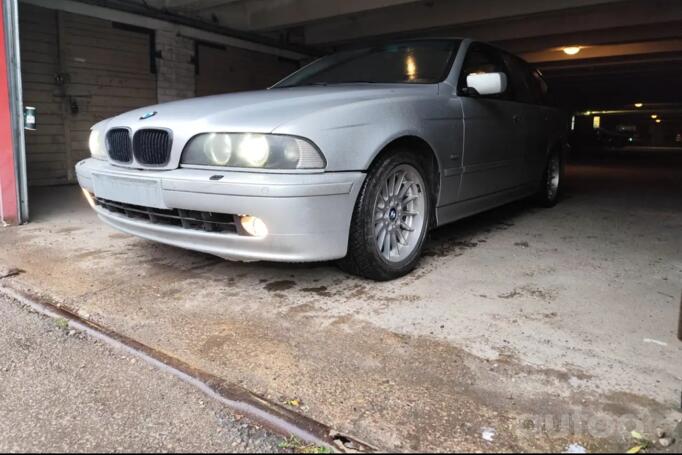 BMW 5 Series E39 Touring wagon