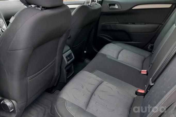 Citroen C4 2 generation Hatchback