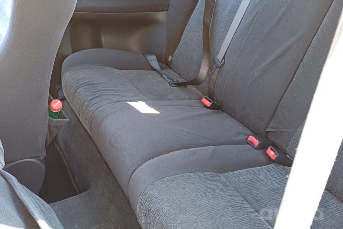 Toyota Corolla E120 Hatchback 3-doors