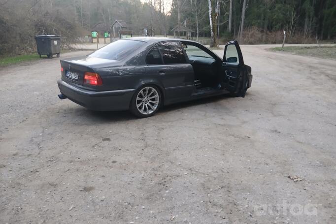 BMW 5 Series E39 Sedan 4-doors