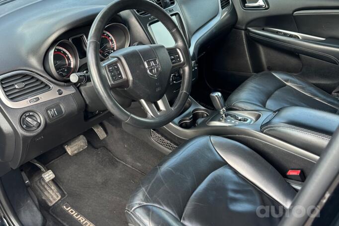 Dodge Journey 1 generation [restyling] Crossover
