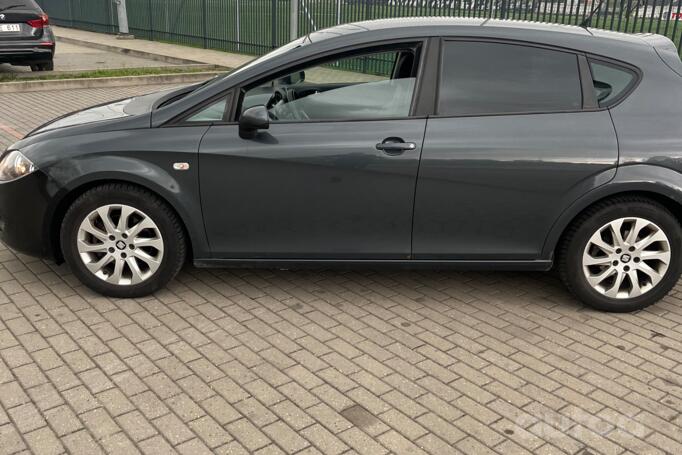SEAT Leon 2 generation Hatchback 5-doors