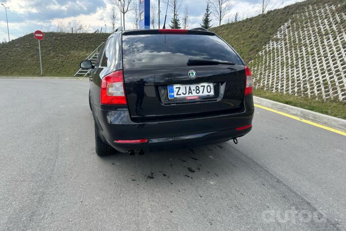 Skoda Octavia 2 generation Combi wagon 5-doors