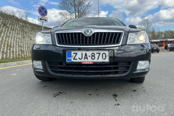 Skoda Octavia 2 generation Combi wagon 5-doors