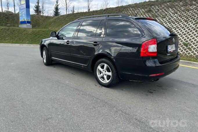 Skoda Octavia 2 generation Combi wagon 5-doors