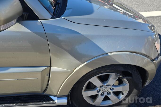 Mitsubishi Pajero 4 generation SUV 5-doors