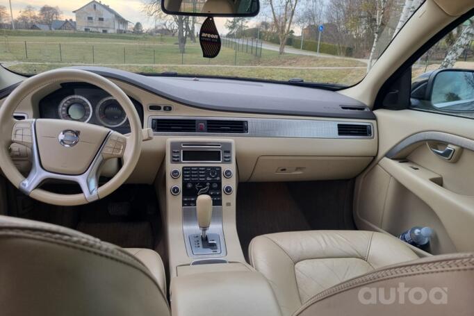 Volvo XC70 3 generation wagon