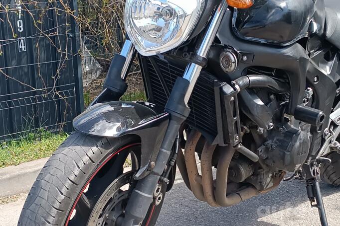 Yamaha FZ