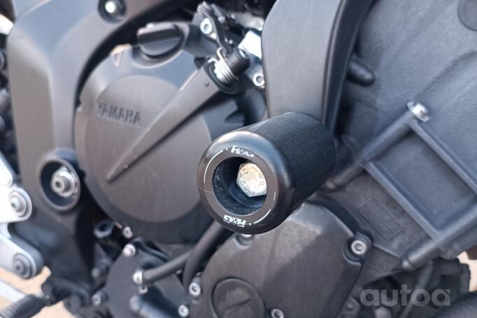 Yamaha FZ