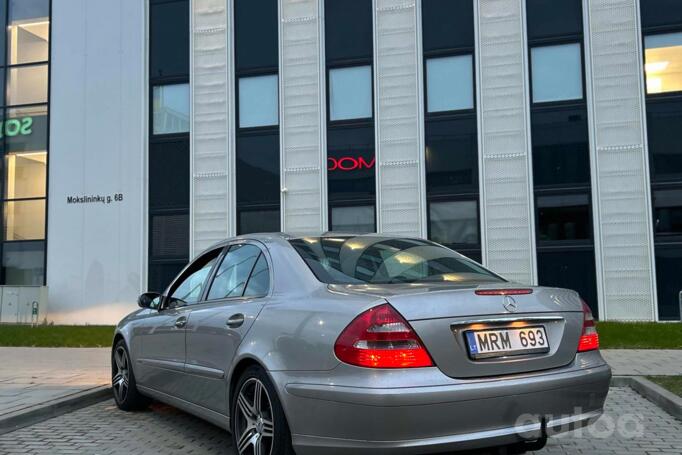 Mercedes-Benz E-Class W211 Sedan