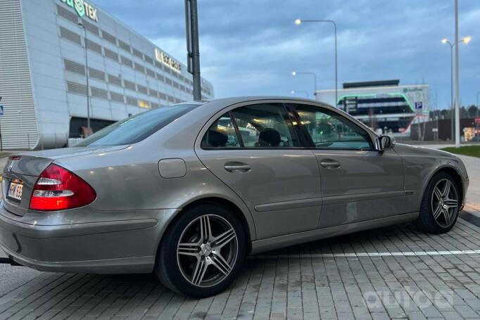 Mercedes-Benz E-Class W211 Sedan