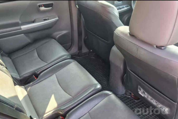 Toyota Prius Plus